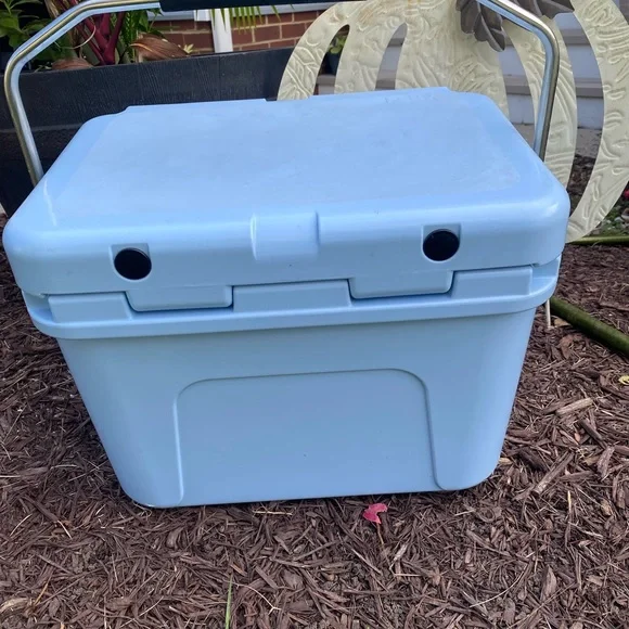Brand new yeti cooler ice blue hard to find :) - Picture 4 of 5